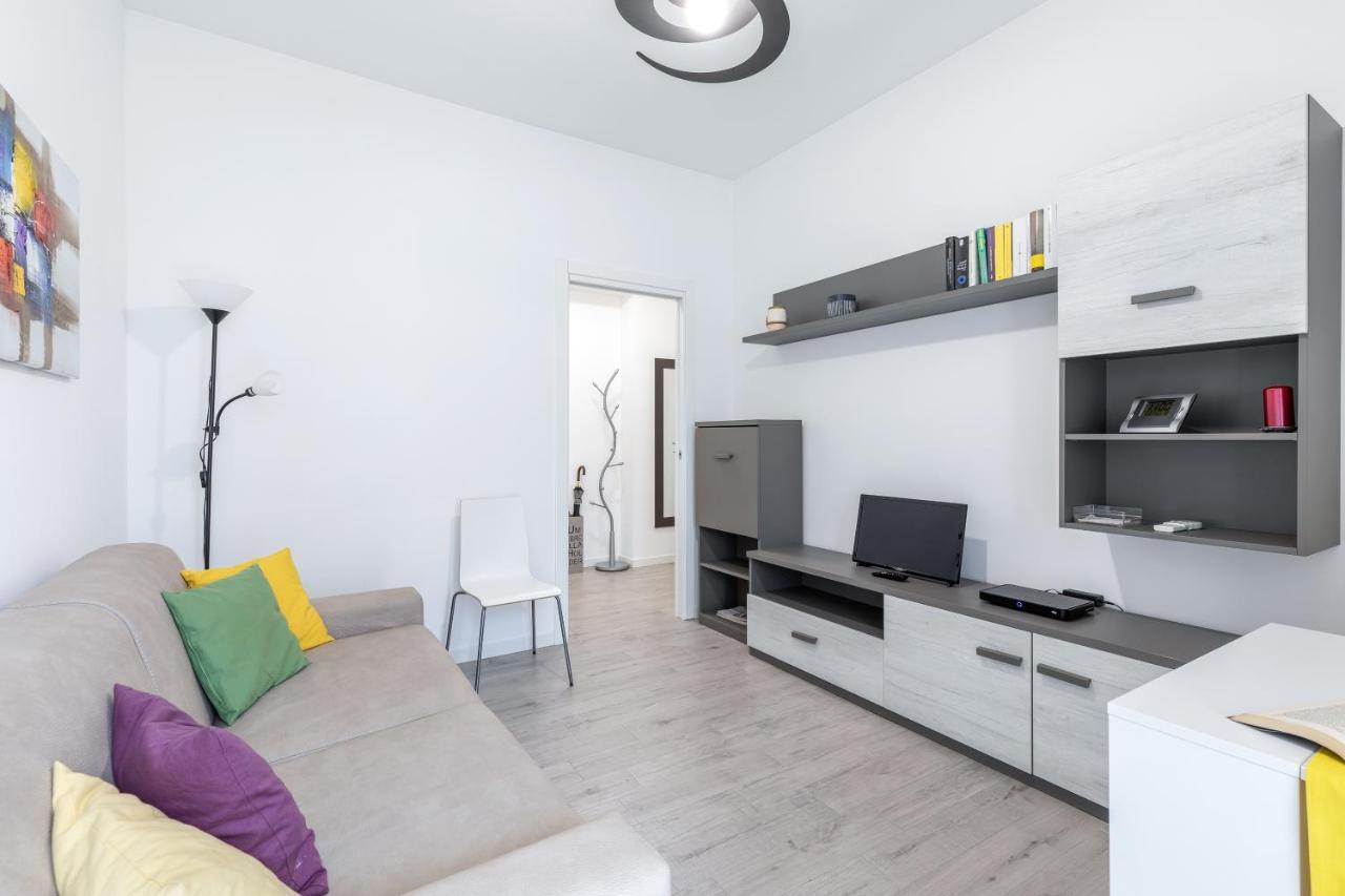 Piazza De Angeli M1 Comfortable Flat With Balcony Mailand Exterior foto