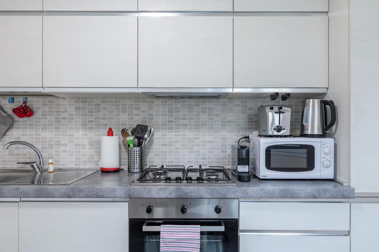 Piazza De Angeli M1 Comfortable Flat With Balcony Mailand Exterior foto